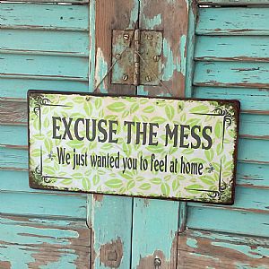 Πινακίδα "Excuse The Mess" ξύλινη χειροποίητη