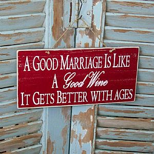 Πινακίδα "A Good Marriage Is Like A Good Wine" ξύλινη χειροποίητη