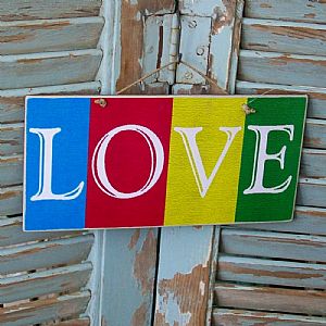 Πινακίδα "Love" ξύλινη χειροποίητη