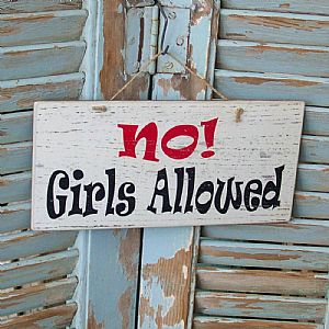 Πινακίδα "No Girls Allowed" ξύλινη χειροποίητη