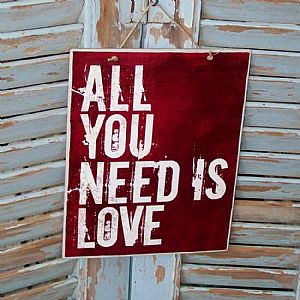 Πινακίδα "All You Need Is Love" ξύλινη χειροποίητη