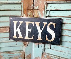 Κρεμάστρα "Keys" ξύλινη χειροποίητη