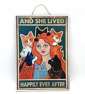 Ξύλινη πινακίδα γυναίκα με γάτες